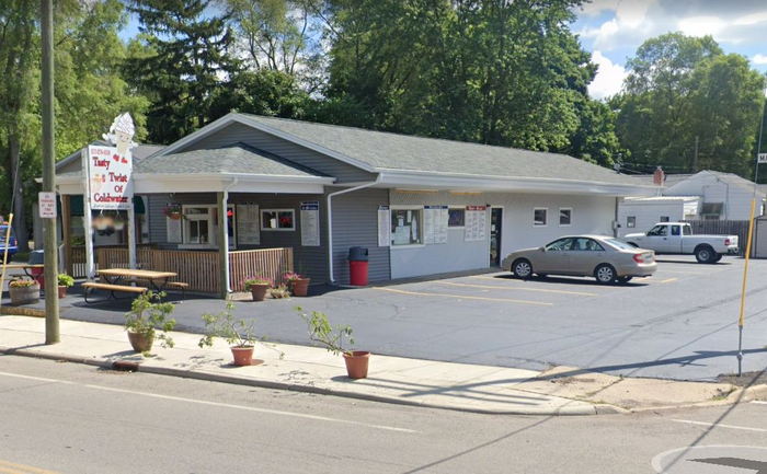 Dog n Suds (DogNSuds, Dog-N-Suds) - Coldwater - 360 Marshall St 1 (newer photo)